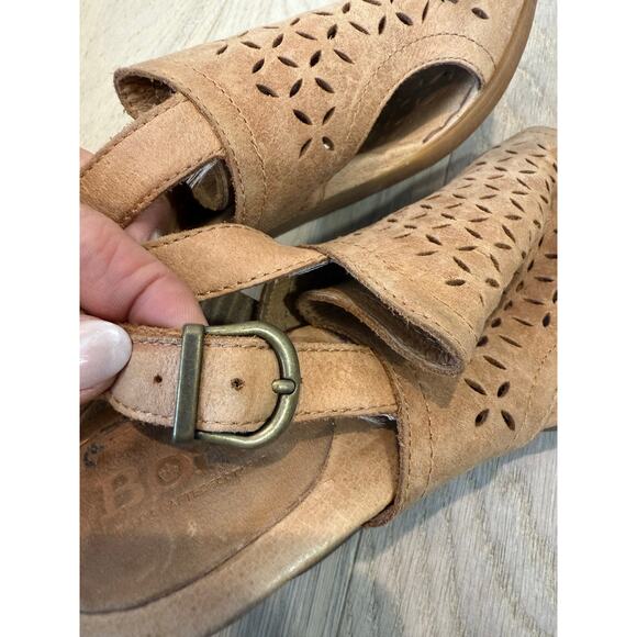 Born Sandals Women 8 Tan Slingback Peep Toe Perforated Boho Comfort Neutral - Picture 5 of 9